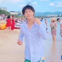 好玩的小伟呐个人百科资料与简介